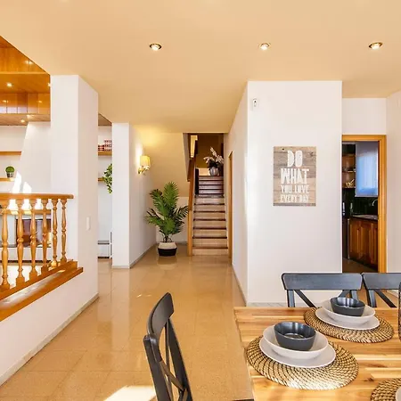 Casa Mirestany- Wonderful House With Amazing Views Banyoles