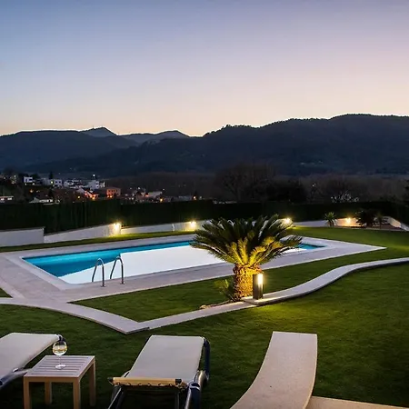 Casa Mirestany- Wonderful House With Amazing Views بيت للعطل
